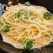 4種チーズのクリームソースパスタ