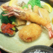 ミックスフライ定食